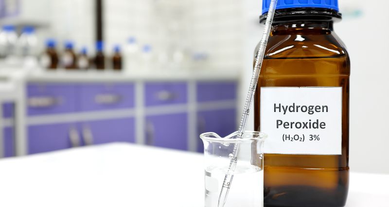 Cómo se fabrica el agua oxigenada: Producción de Peróxido de Hidrógeno H2O2