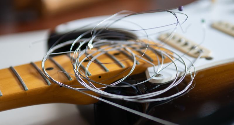 Cómo se fabrican las cuerdas de guitarra eléctrica