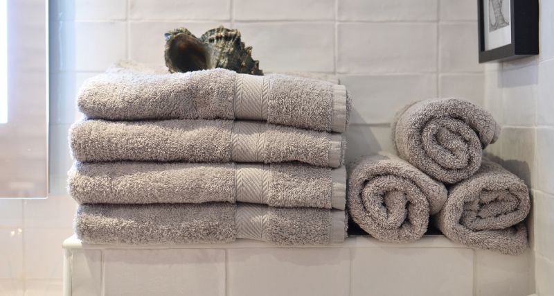 Cómo se fabrican las toallas de baño: de la fibra al textil
